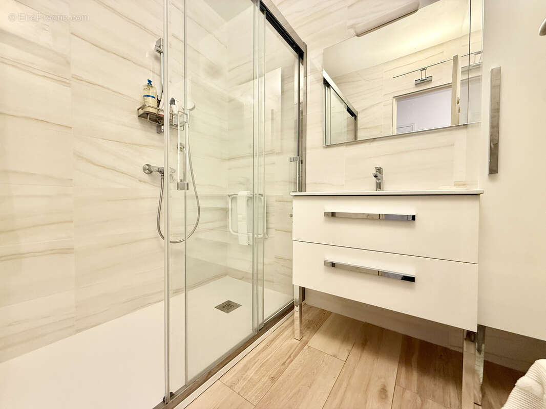 Appartement à ROQUEBRUNE-CAP-MARTIN