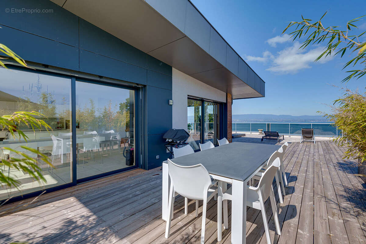 Appartement à EVIAN-LES-BAINS