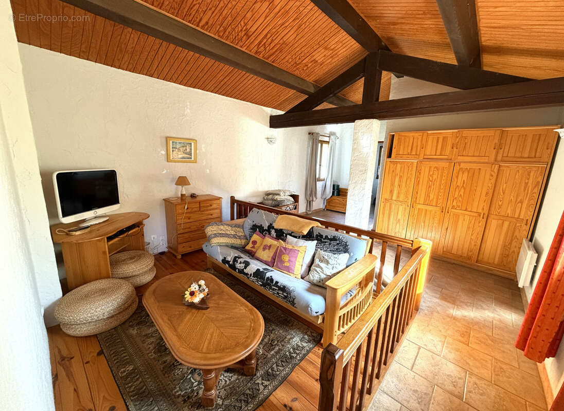 Maison à CORRENS