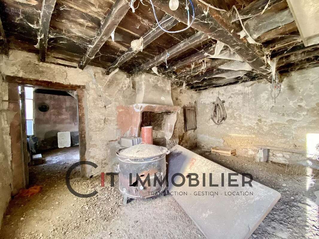 Maison à ROCHETOIRIN