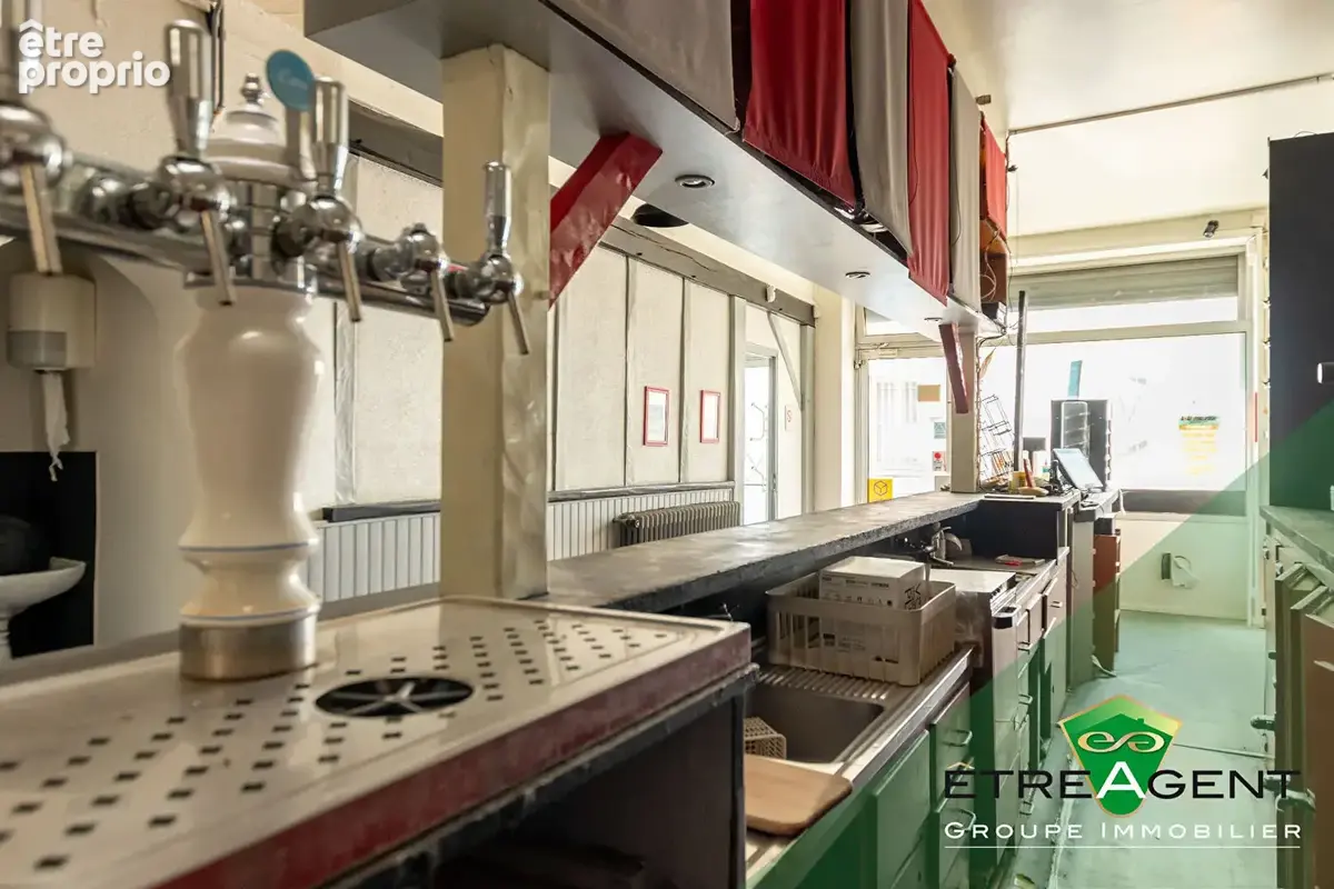 Ensemble immobilier avec commerce et trois logements indépendants - photo 3