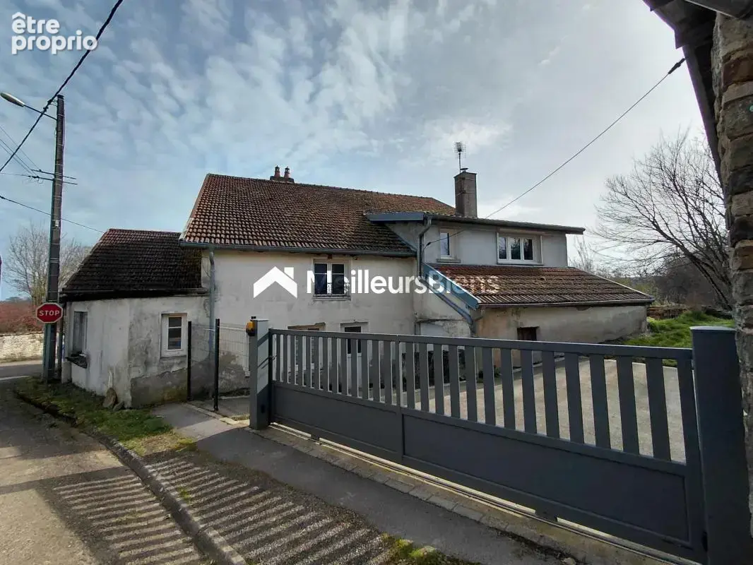 Maison 271m² située à saint broingt le bois - photo 2