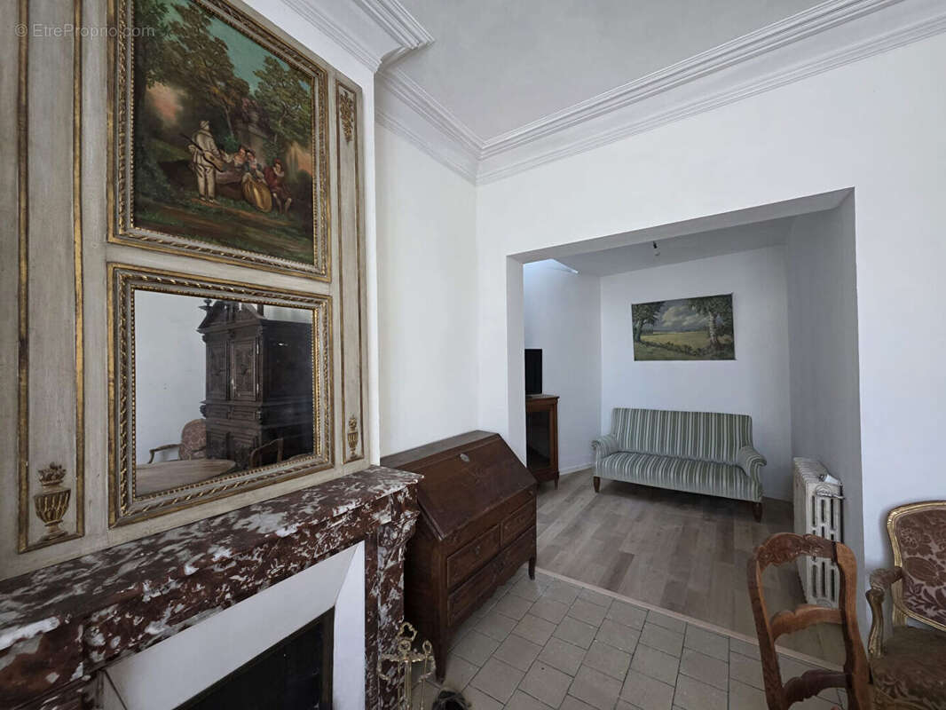 Maison à GENNES