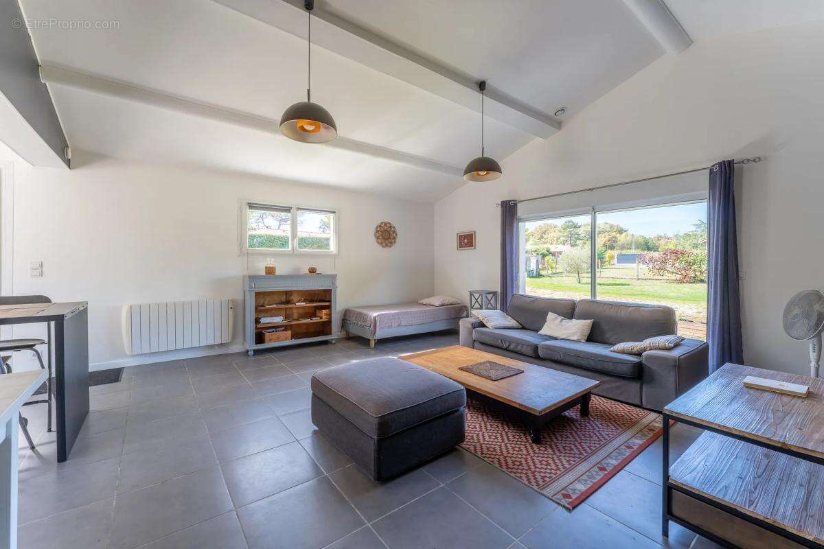 Maison à SAINT-MARTIN-DU-BOIS