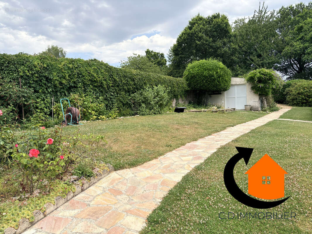 Maison 96 m² à Landelles  - photo 15