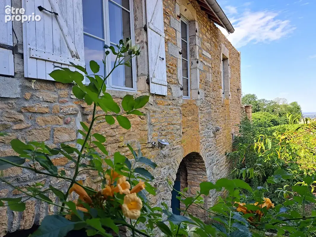Bâtisse en pierre à réhabiliter, vue sur le vignoble Jurassien à Ménétru-Le-Vignoble 39210 - photo 7