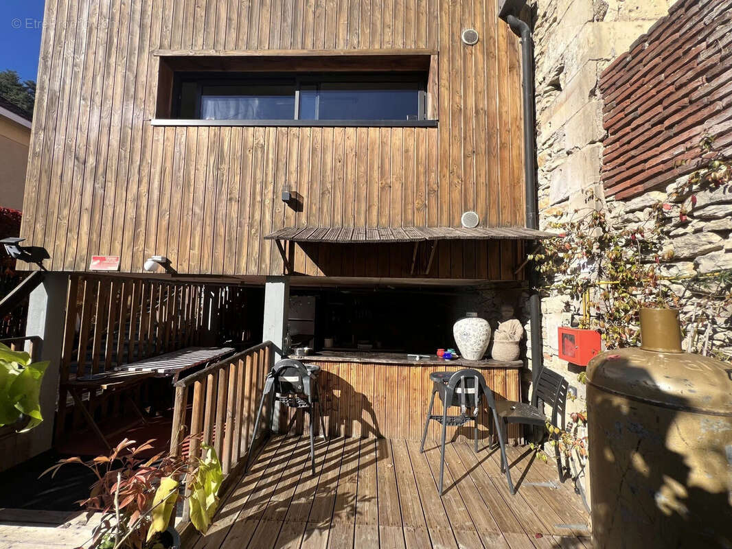 Commerce à LE BUGUE