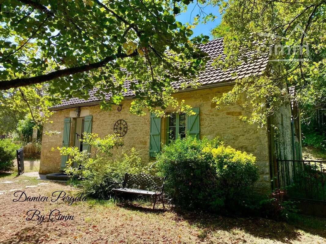 Maison à CARSAC-AILLAC