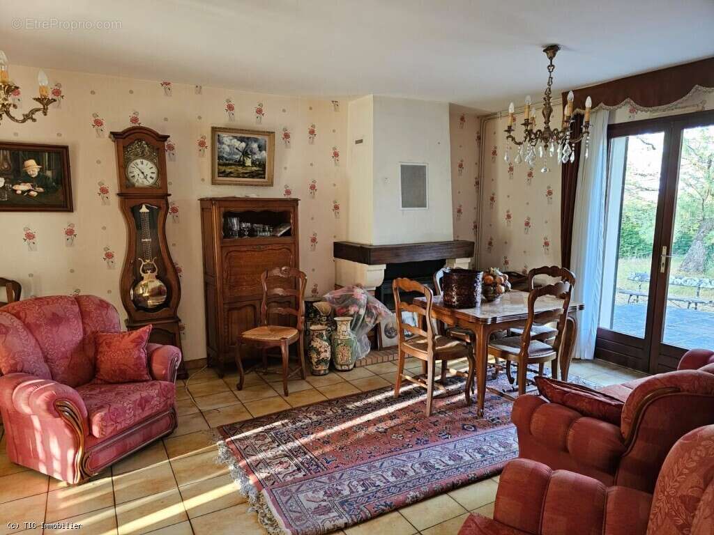 Maison à VERTEUIL-SUR-CHARENTE