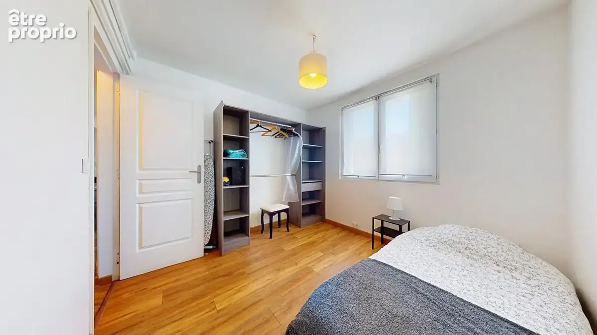 A VENDRE - Europe- Appartement de Type 4 avec BALCON et CAVE - photo 3