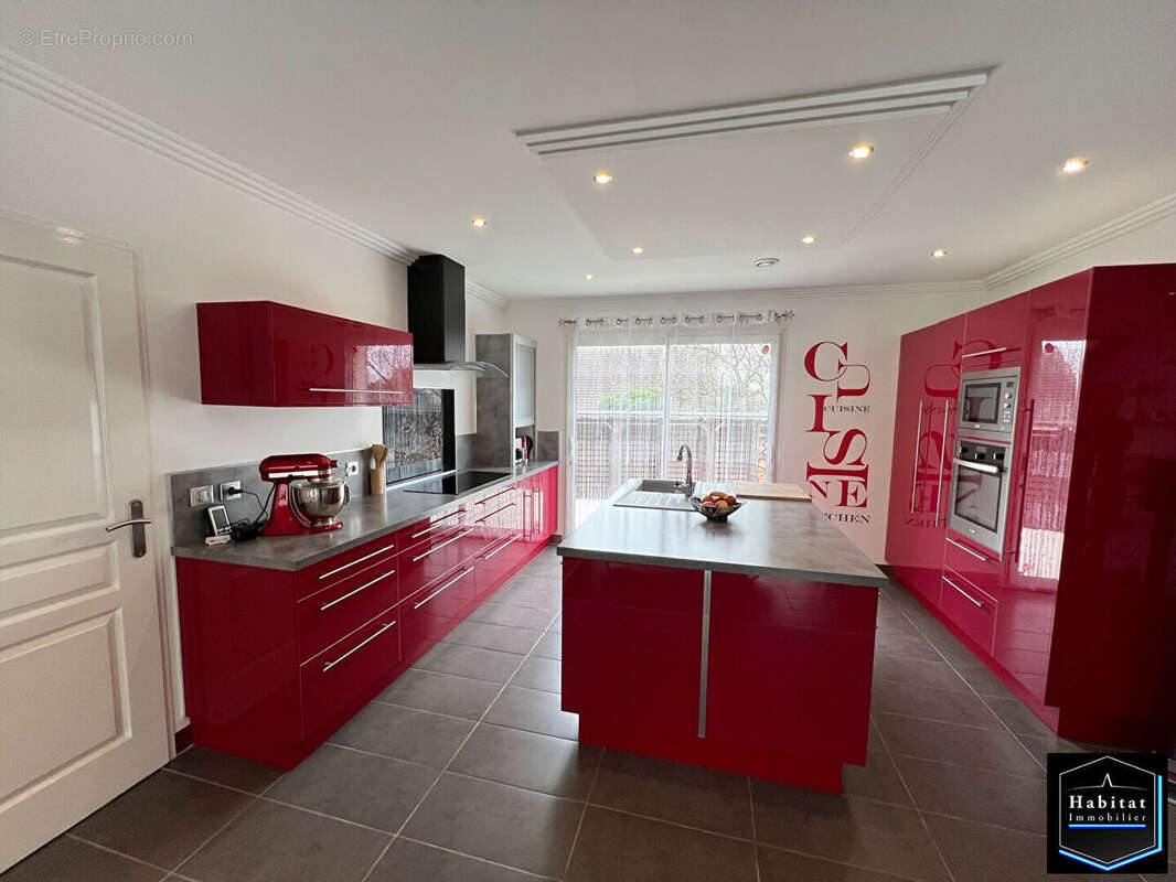 Maison à LE PLESSIS-BELLEVILLE