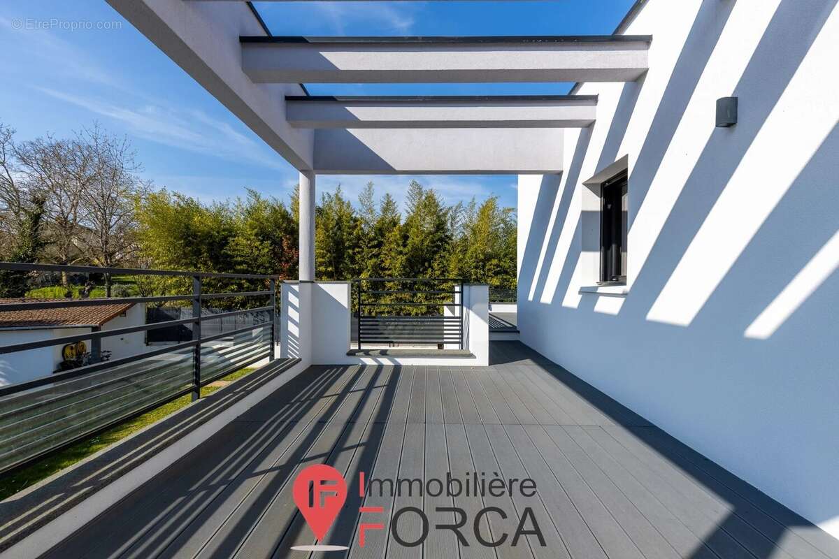 Woippy - maison d'architecte avec piscine - 250 m² - photo 17