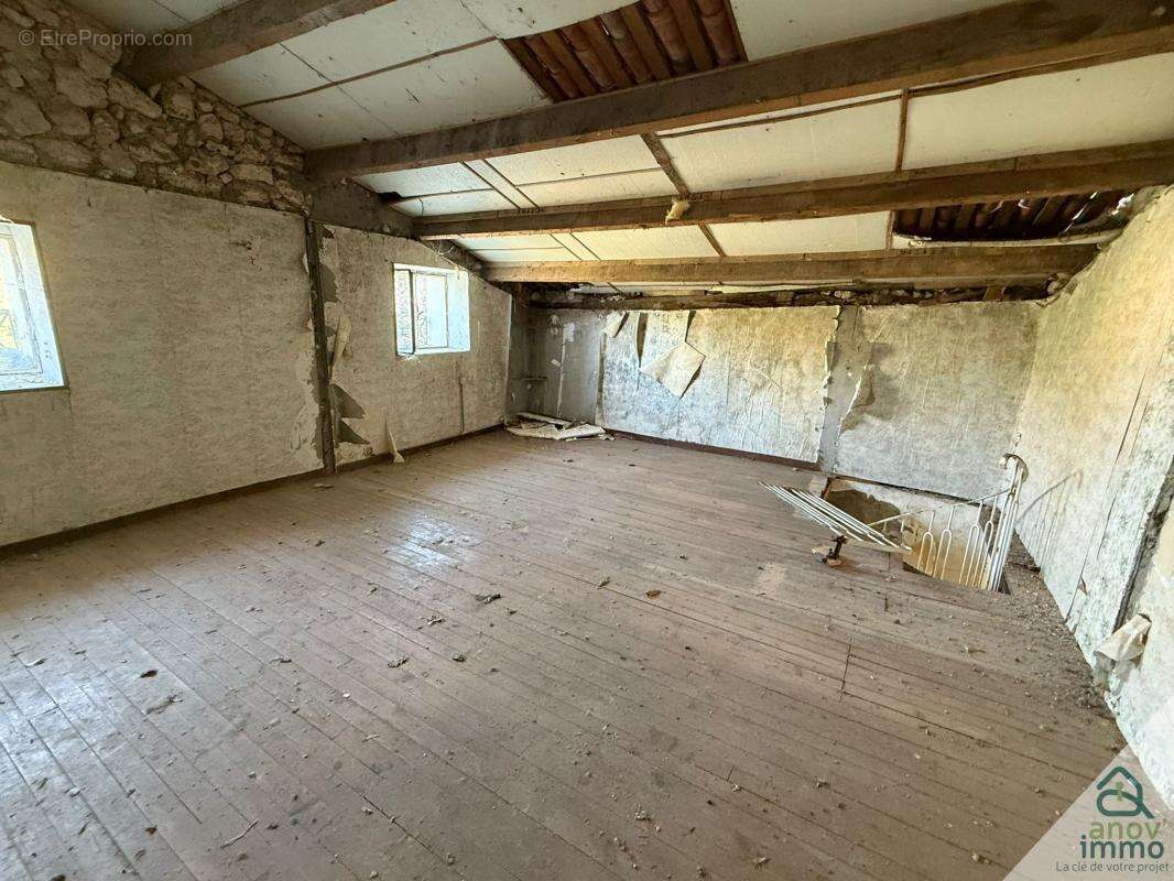 Maison à LA COURONNE