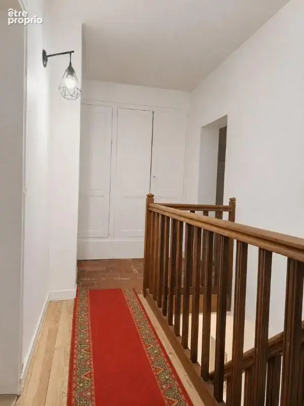 Maison de bourg du XIXe siècle,183 m², avec terrain et dépendances - VERNOIL LE FOURRIER (49390) - photo 10