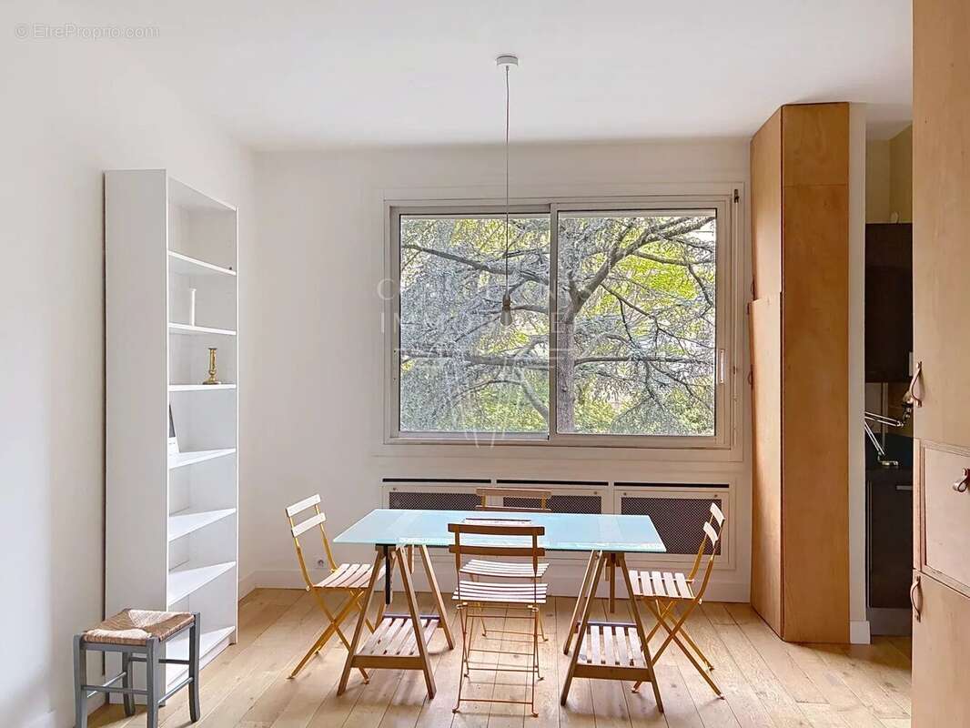 Appartement à NEUILLY-SUR-SEINE