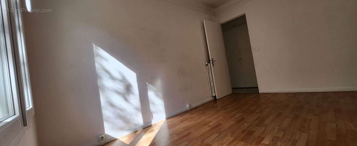 Appartement à PARIS-19E