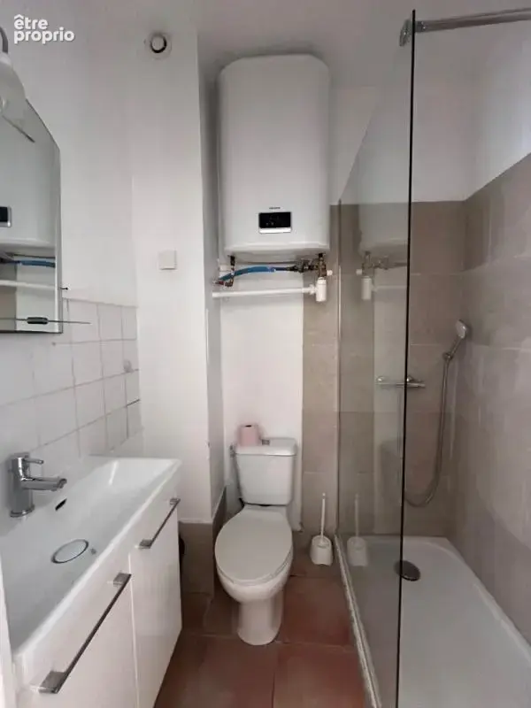 LE LUC EN PROVENCE - Immeuble de rapport à vendre - 6 appartements et un garage - photo 4