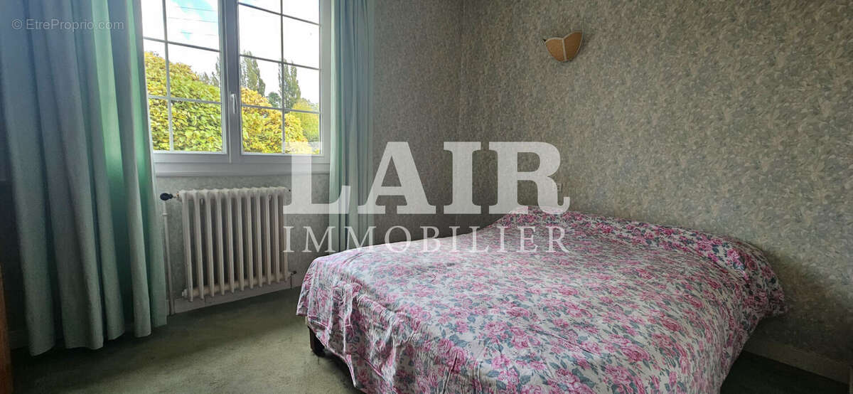 Maison à VILLAINES-LA-JUHEL