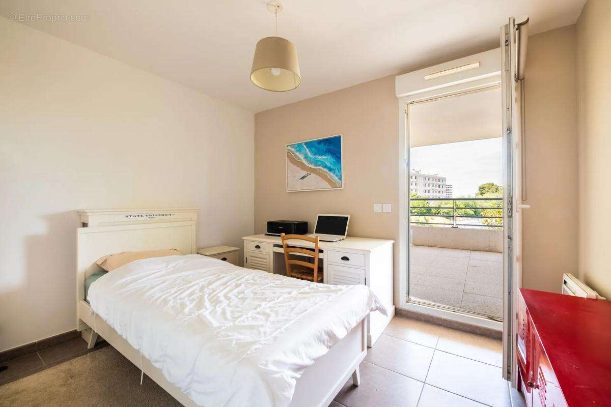 Appartement à MARSEILLE-9E