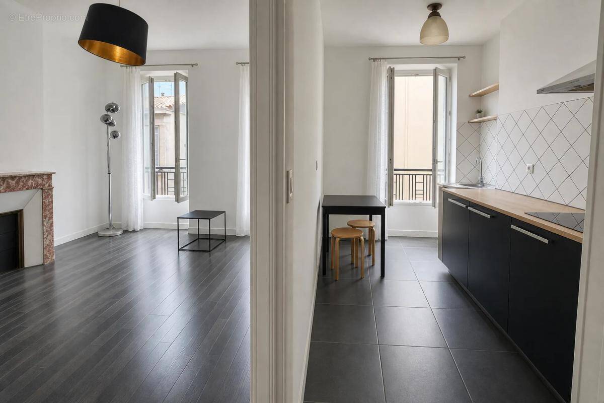 Appartement à MARSEILLE-3E