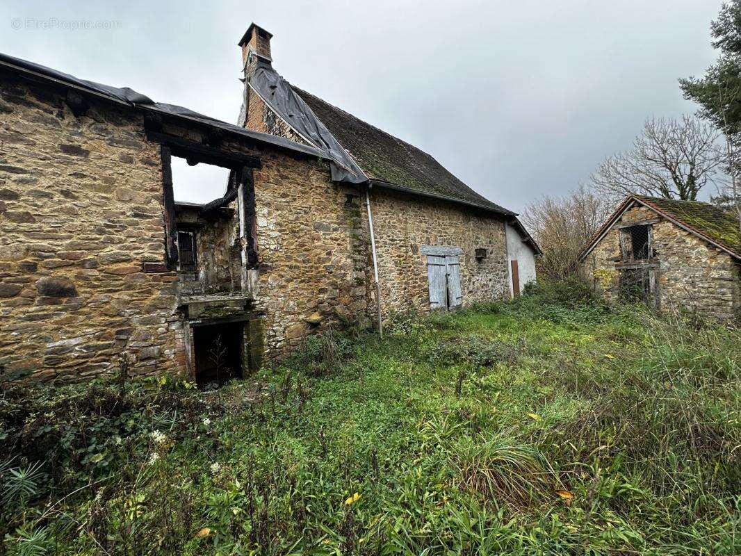 Maison à MEUZAC