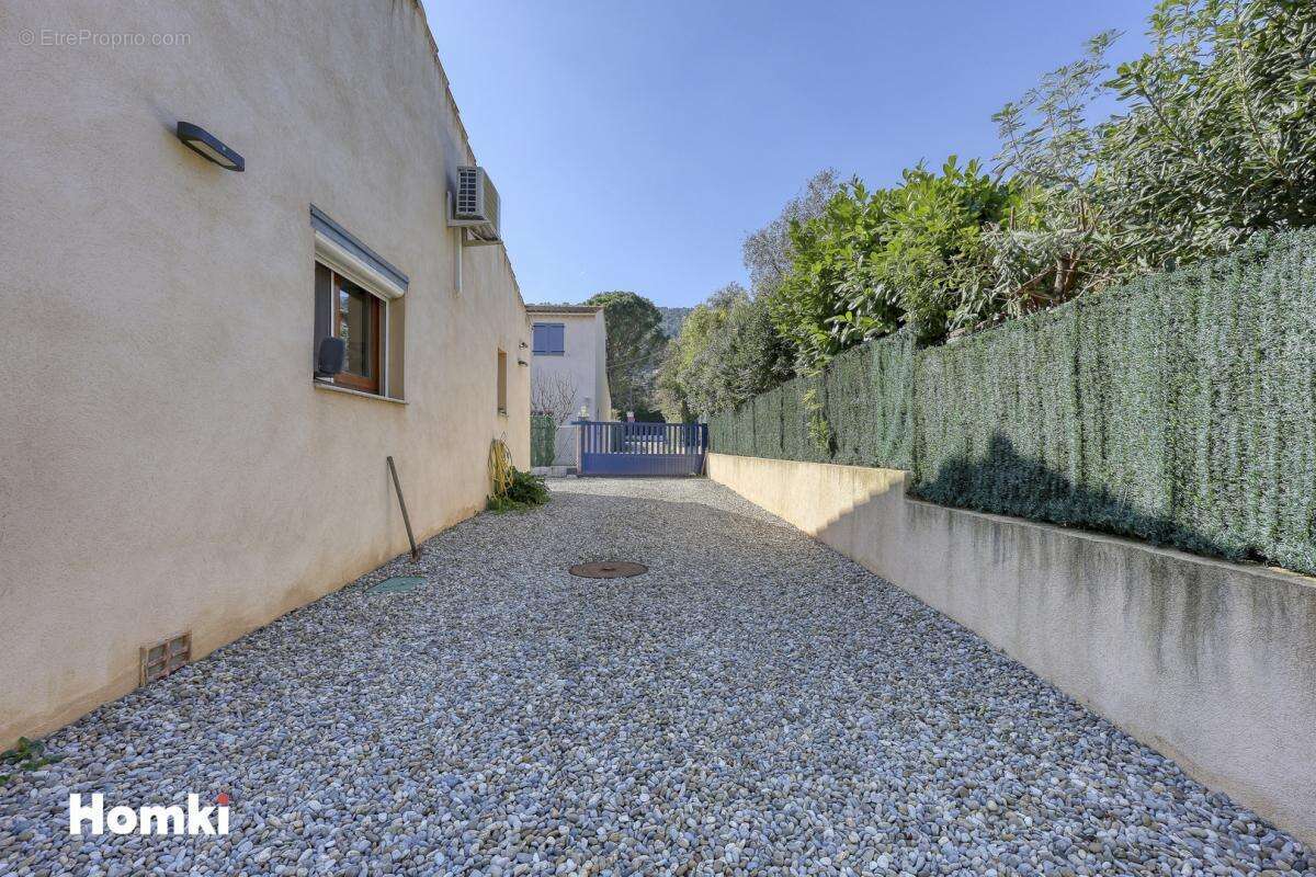 Maison/Villa T5 de 138 m² à Solliès-Pont 83210 - photo 20