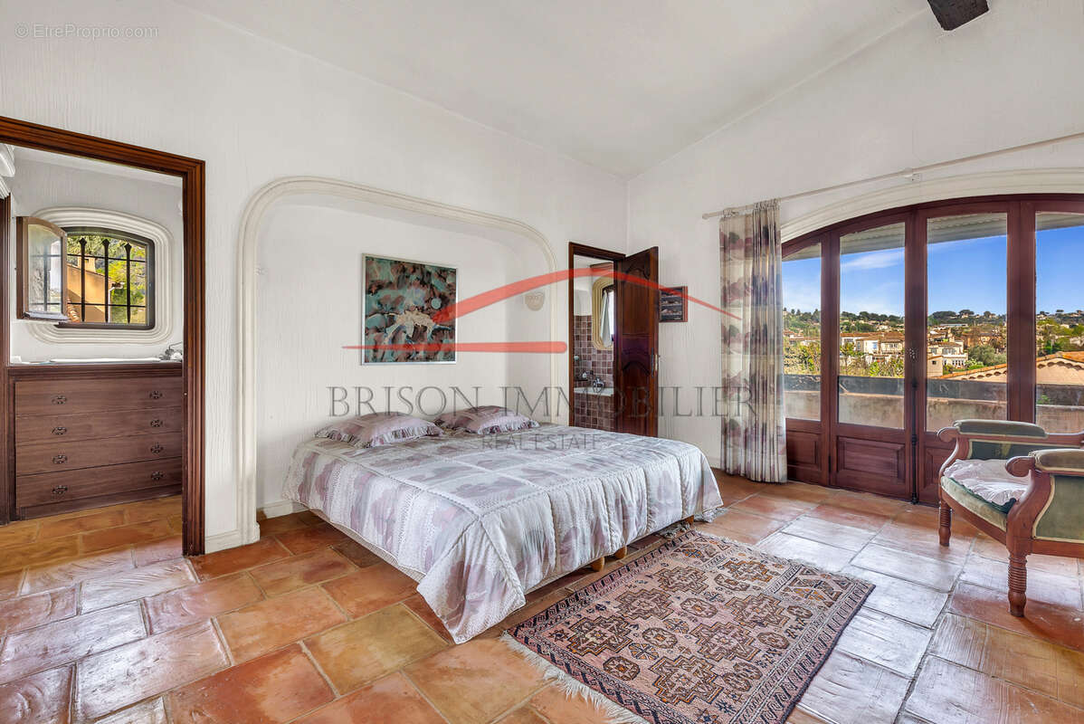 Maison à LA COLLE-SUR-LOUP