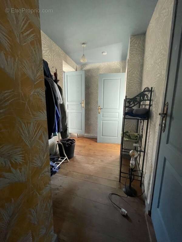 Maison à LA CELLE-DUNOISE