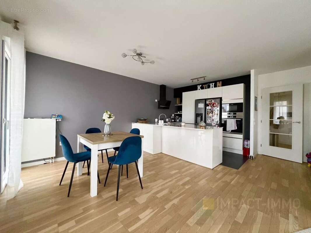 EXCLUSIVITÉ - Appartement 3 pièces, étage élevé avec terrasse - FRANCO SUISSE 2018 - photo 3