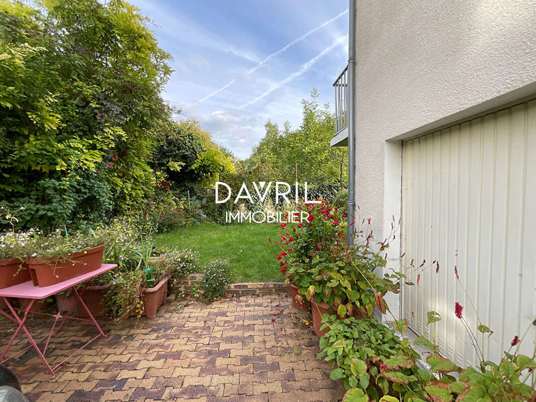 Maison à MAURECOURT