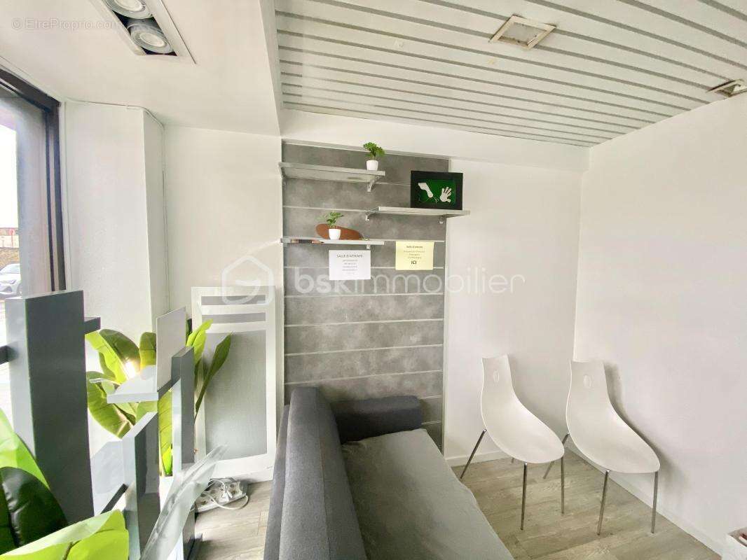 Commerce à OZOIR-LA-FERRIERE