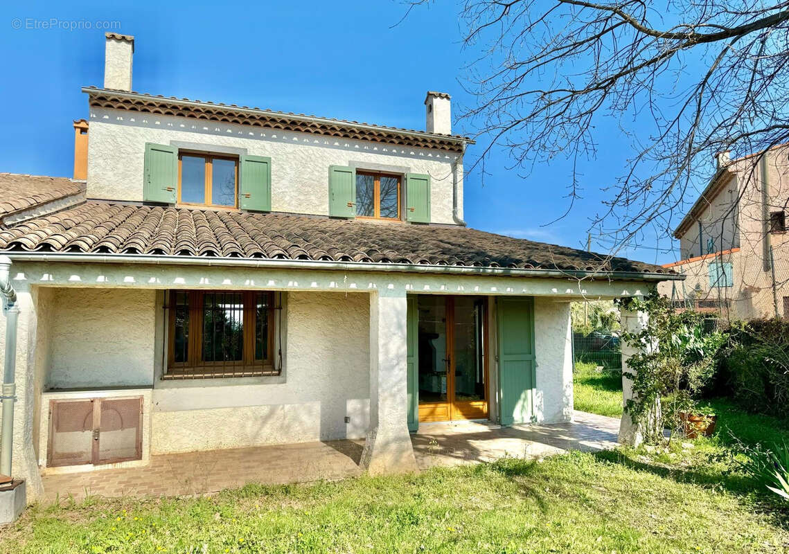 Maison à MONTAUROUX