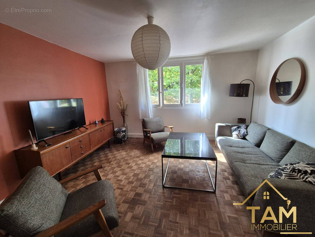 Appartement à SAINT-CYR-L'ECOLE