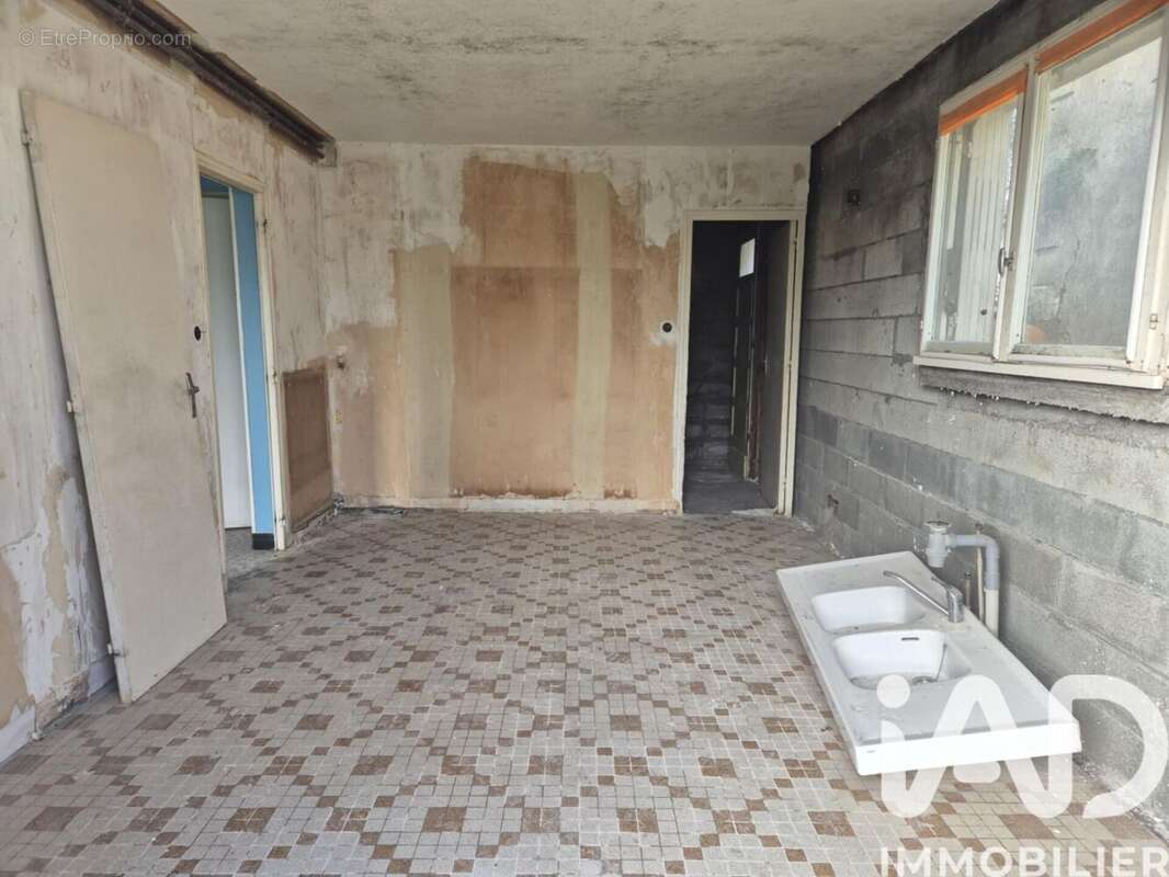Maison 122 m² à Melleran  - photo 4
