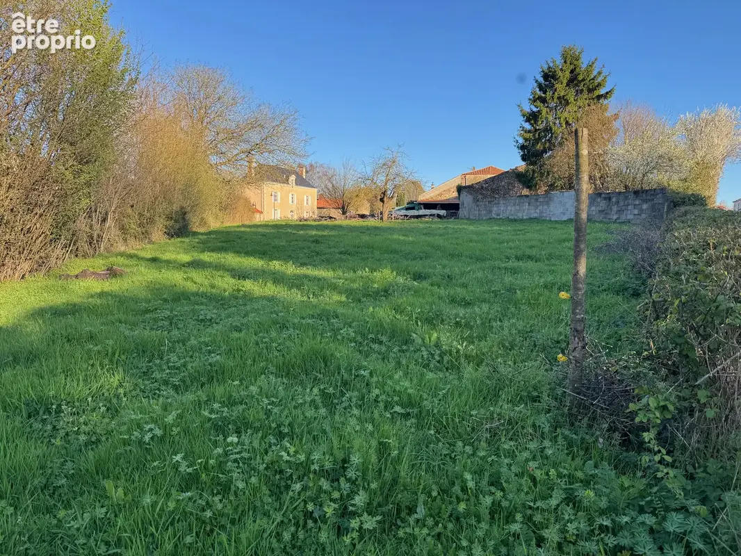 Terrain à LA JAUDONNIERE