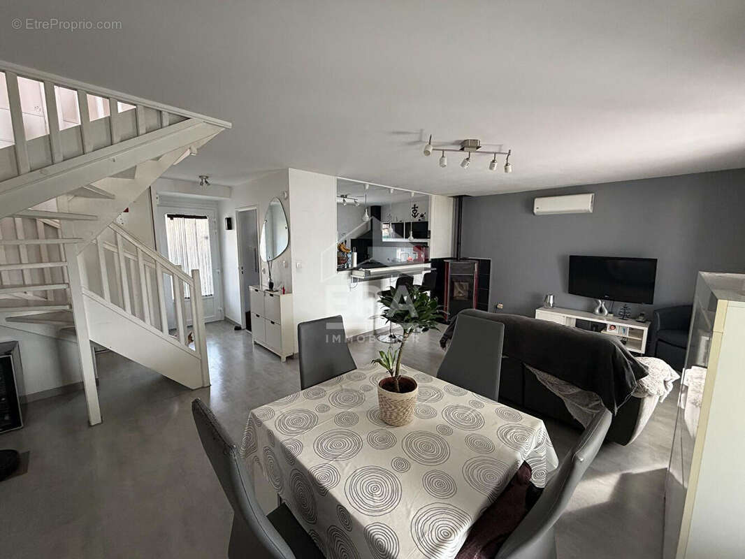 Maison à VILLEFONTAINE