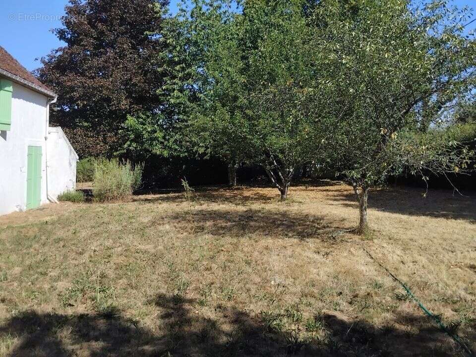 Maison 114 m² à Chatillon-En-Bazois  - photo 9