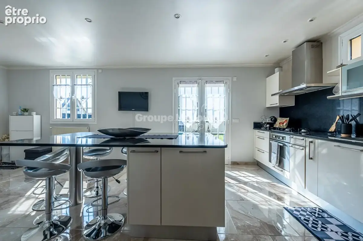 Maison familiale, Environnement calme et recherché - photo 4