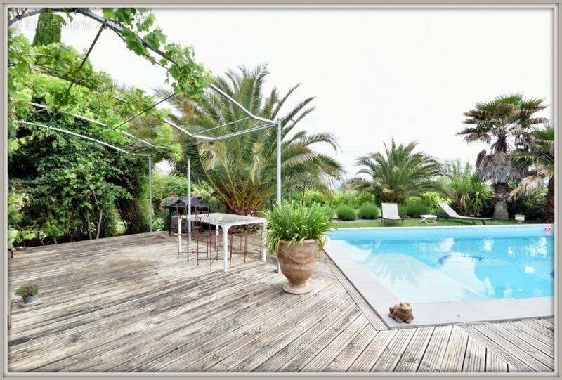 Maison à LAPEYROUSE-FOSSAT