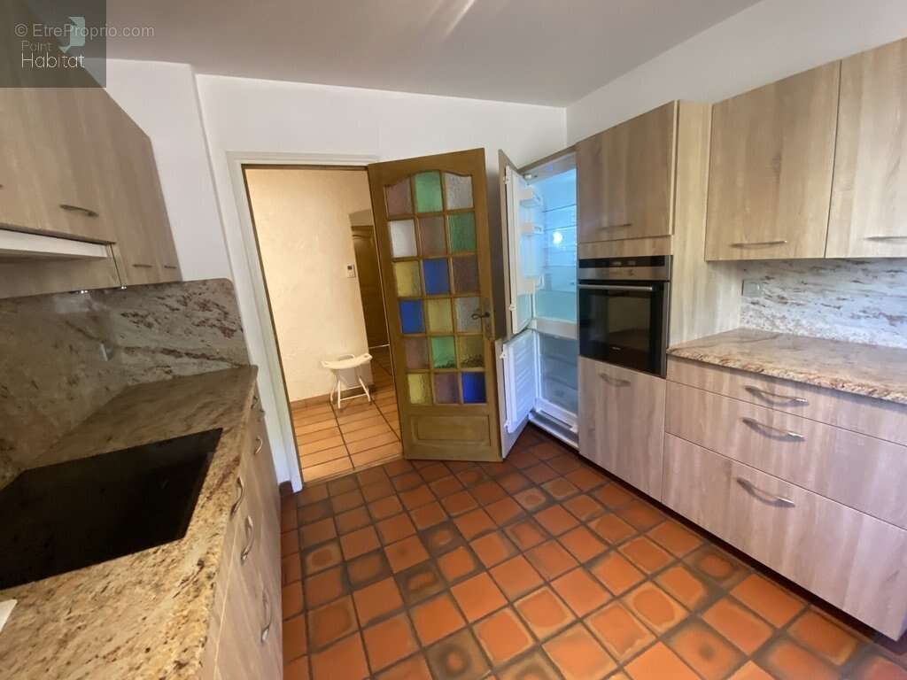 Maison à BAGNOLS-EN-FORET