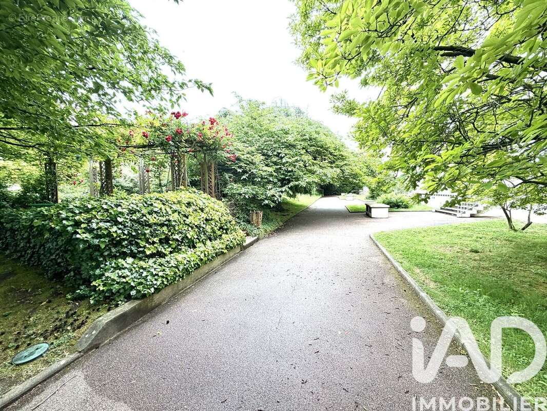 Photo 7 - Appartement à LE KREMLIN-BICETRE