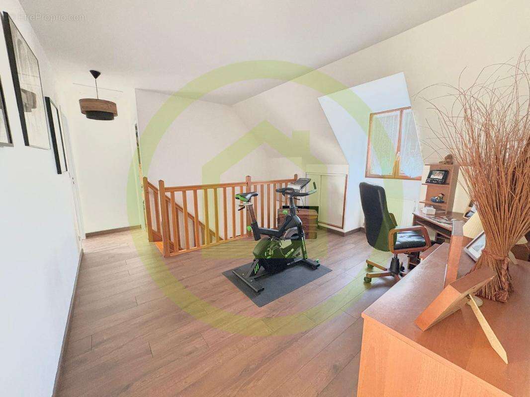 Maison 142 m² à La Ferte-Alais  - photo 8