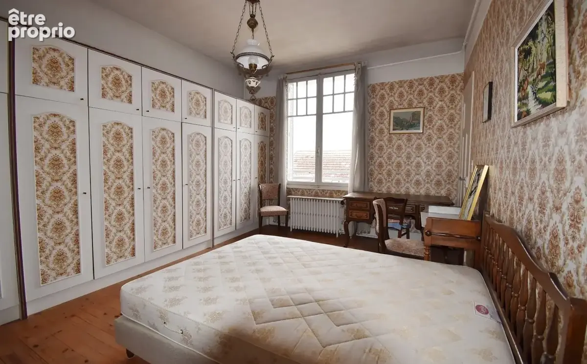 Vente à Vichy d'un grand T3 de 91 m², quartier République. - photo 9