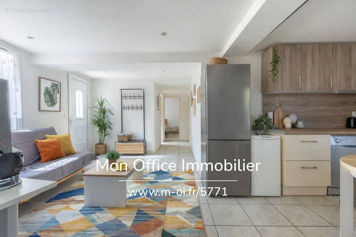 Appartement à SAINT-CYR-SUR-MER