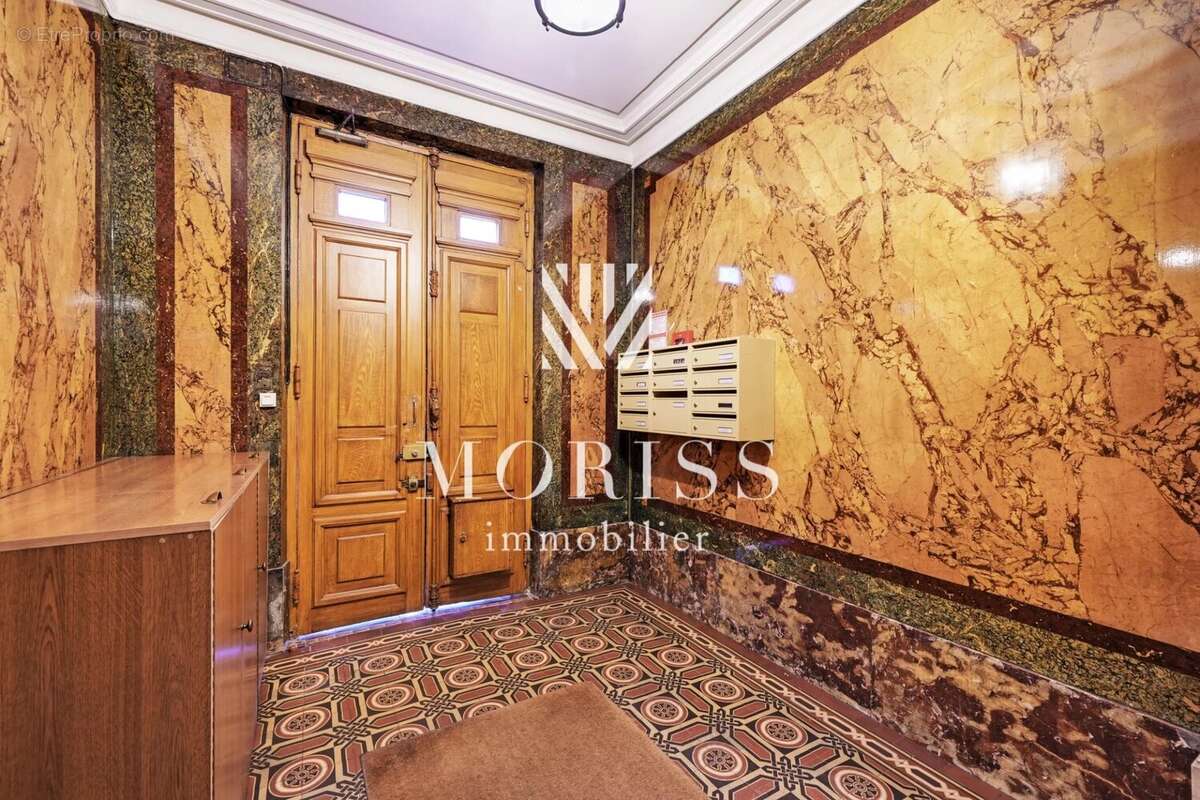 Appartement à PARIS-17E