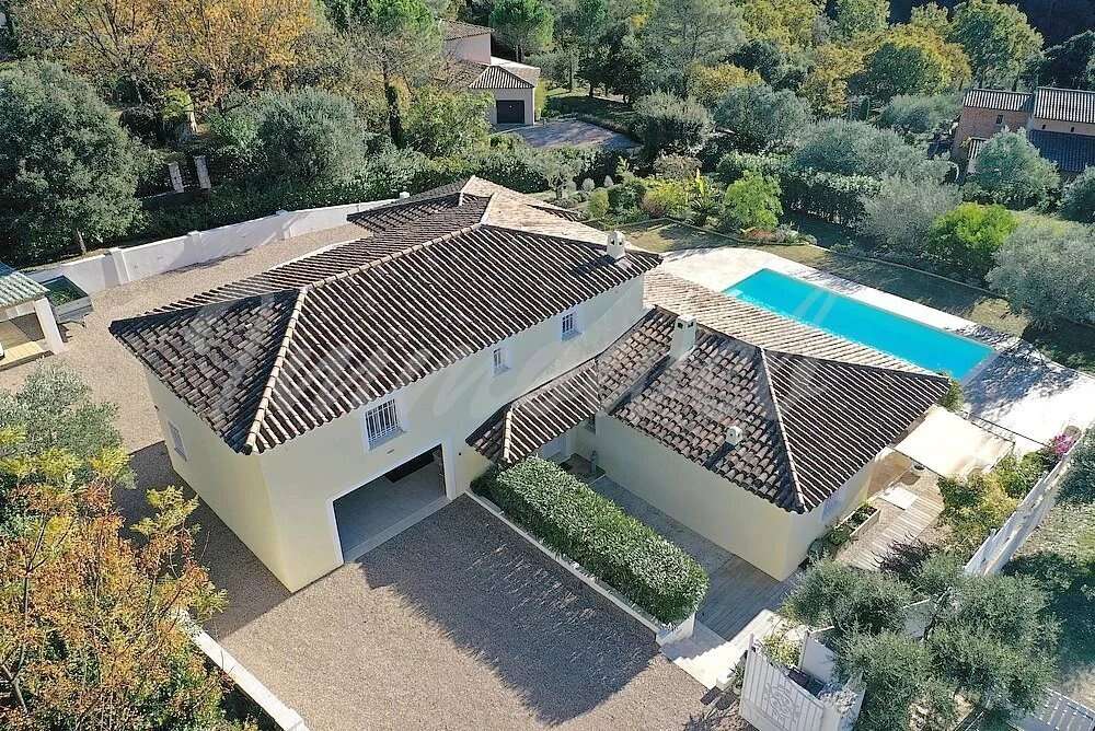 Maison à BAGNOLS-EN-FORET