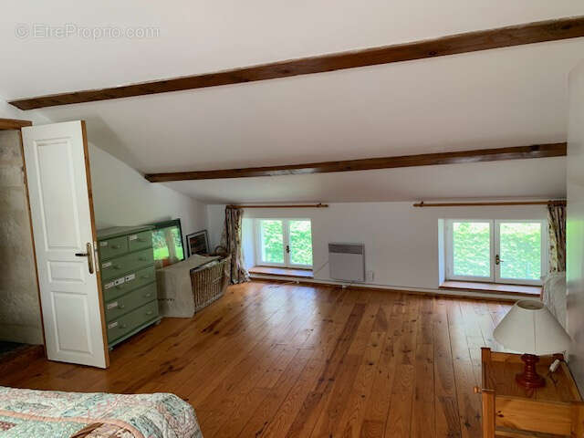 Maison à SAINT-THOMAS-DE-CONAC