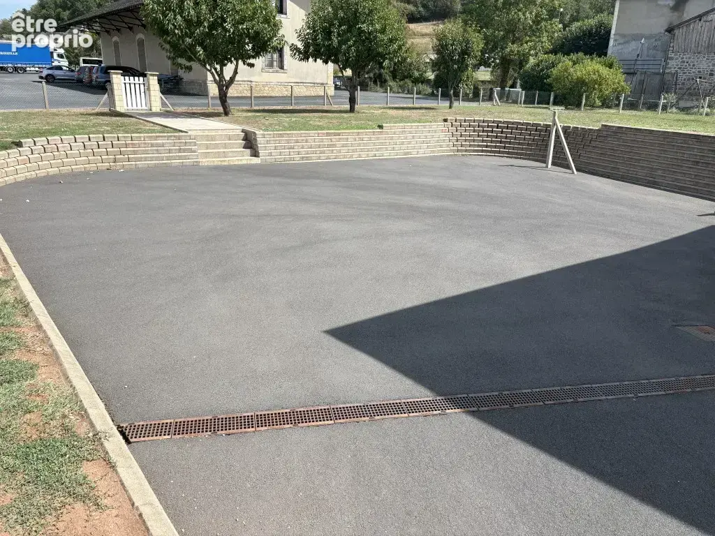10 mn Objat, 25 mn Brive centRe et 20 mn  A20 - photo 28