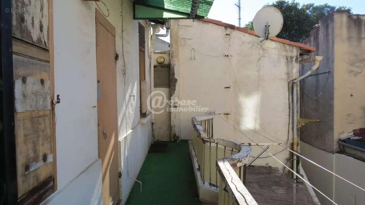 Appartement à MARSEILLE-5E