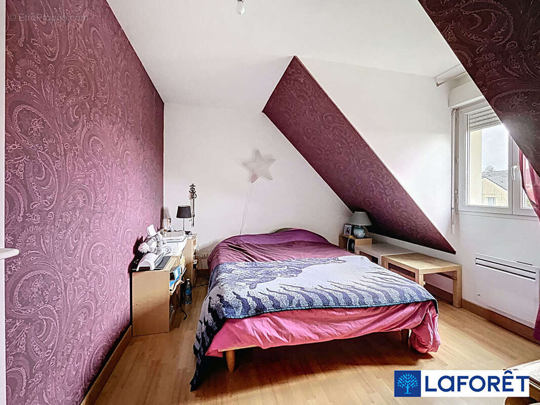 Maison à IS-SUR-TILLE